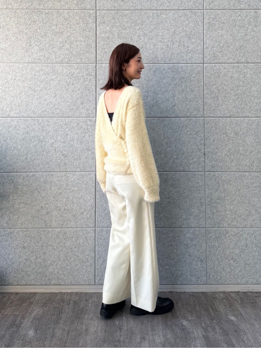 uchi__yamaさんの「CODE A｜feather pullover」を使ったコーディネート
