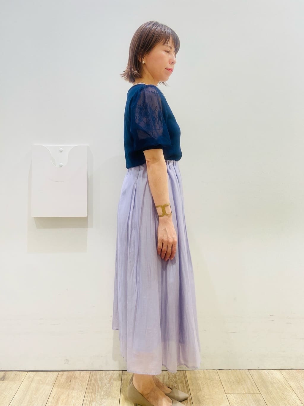 YUKOさんの「index｜シアーギャザーフレアスカート【洗濯機洗い可】」を使ったコーディネート