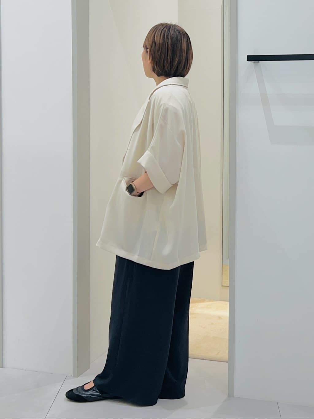 タナさんの「THE SHOP TK｜ドルマン半袖ジャケット【洗える】」を使ったコーディネート