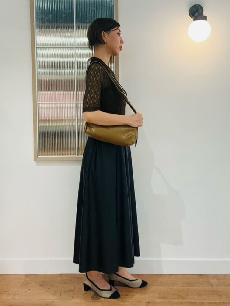 えまんさんの「SHOO･LA･RUE｜【S-LL/5分袖】大人の抜け感 襟付きレーストップス」を使ったコーディネート