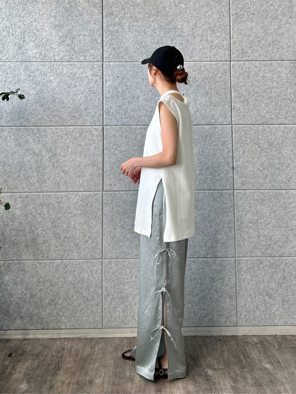harunaさんの「CODE A｜pile cutout tee」を使ったコーディネート