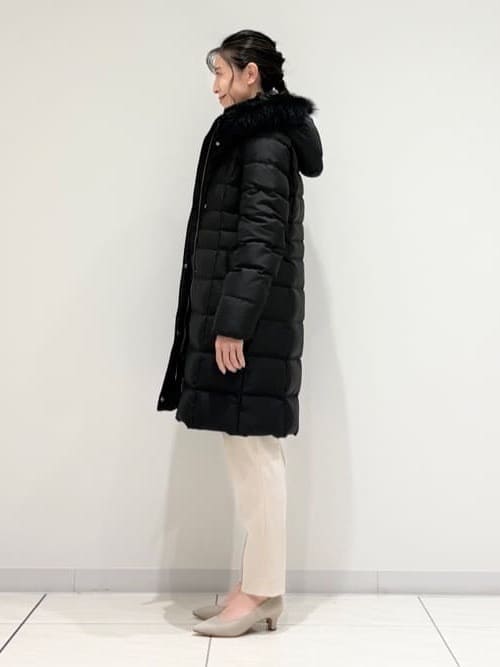 kayoさんの「INDIVI｜【名品／撥水／抗菌防臭】ロング丈リサイクルダウンコート」を使ったコーディネート