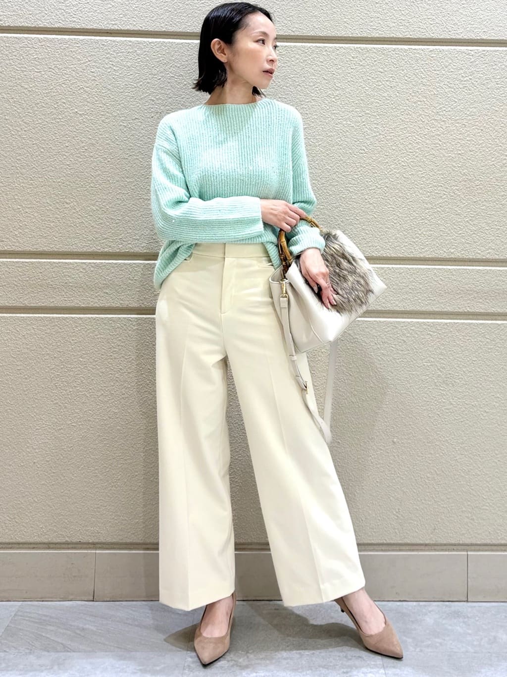 Takahashiさんの「COUP DE CHANCE｜【手洗い可】スパンコール付ニットトップス」を使ったコーディネート