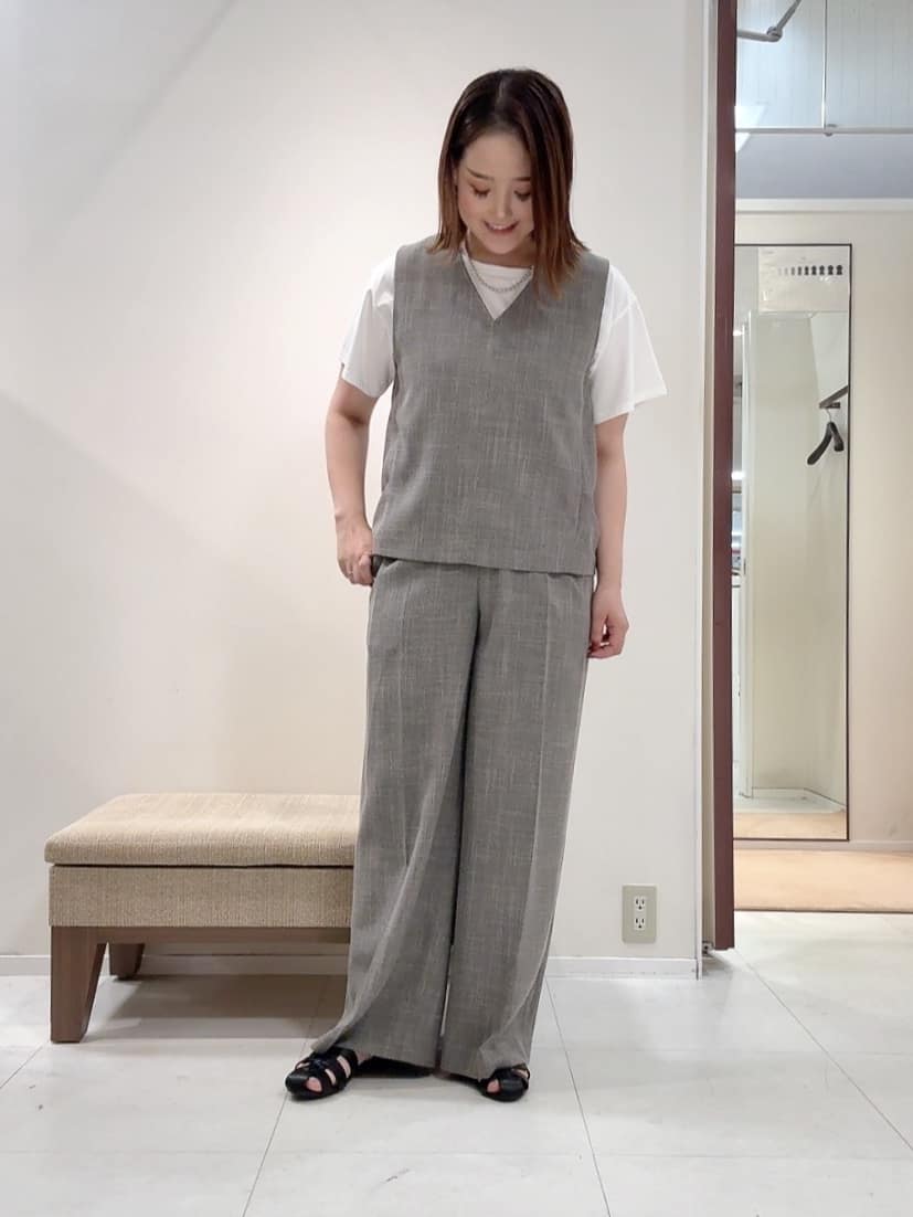 YUIさんの「UNTITLED｜【セットアップ可/洗える】梳毛調合繊2タックワイドパンツ」を使ったコーディネート