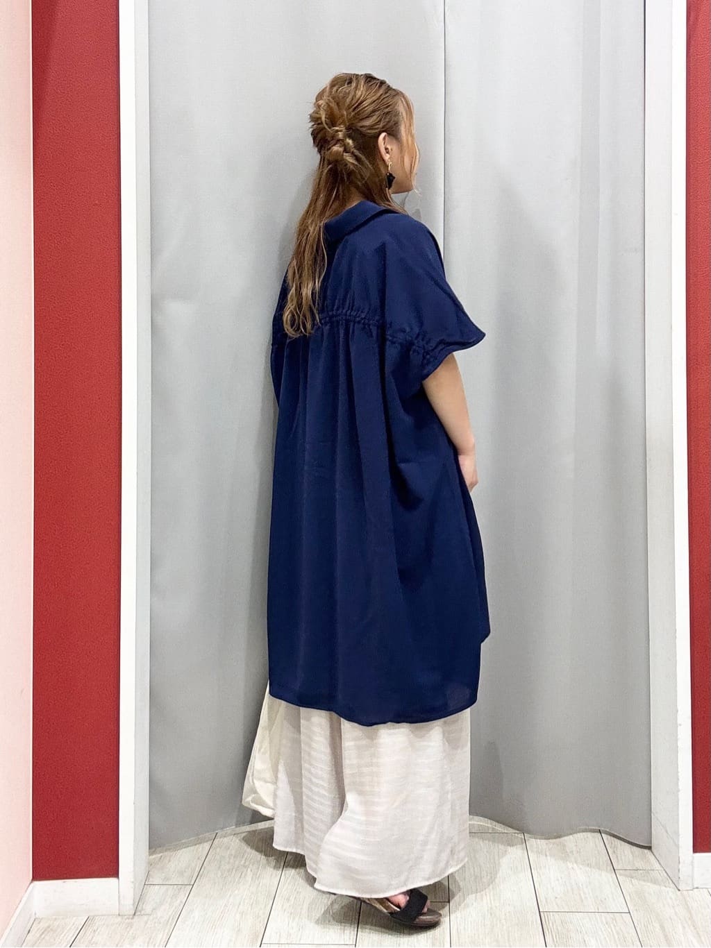 shioさんの「SHOO･LA･RUE｜【S-LL/体型カバー】さらりとしたタッチが心地よい バックギャザーブラウス」を使ったコーディネート