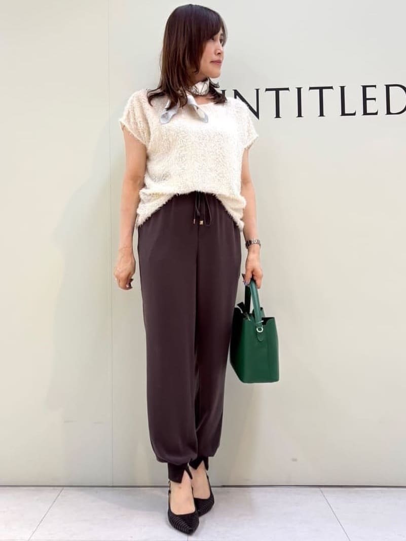 Sakaiさんの「UNTITLED｜【セットアップ可/洗える】フェザーフレンチスリーブブラウス」を使ったコーディネート