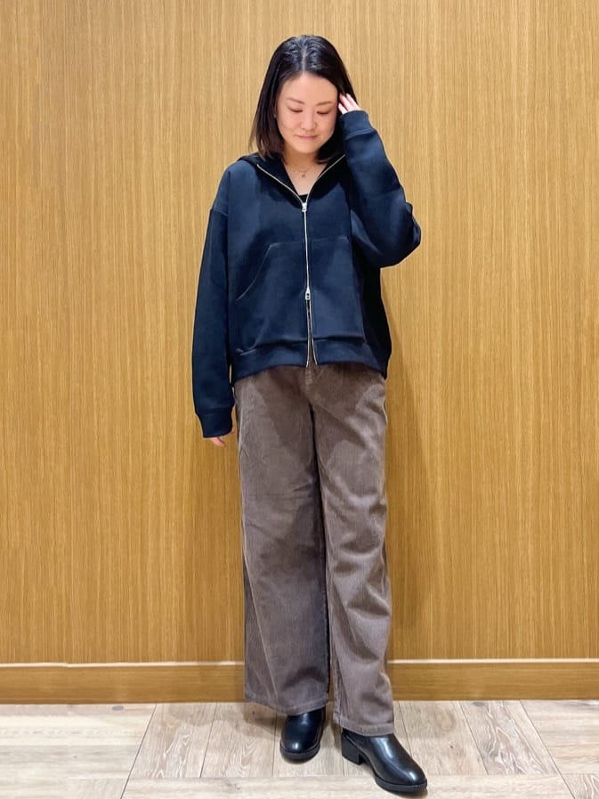 aさんの「OPAQUE.CLIP｜コーデュロイワイドパンツ【洗濯機OK】」を使ったコーディネート