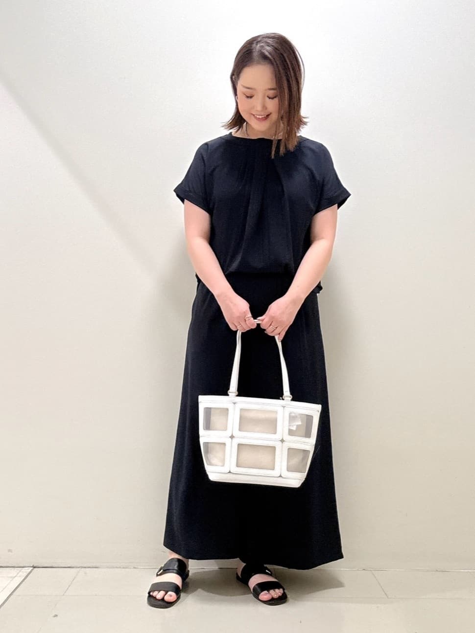 YUIさんの「UNTITLED｜メタリックメッシュトート」を使ったコーディネート
