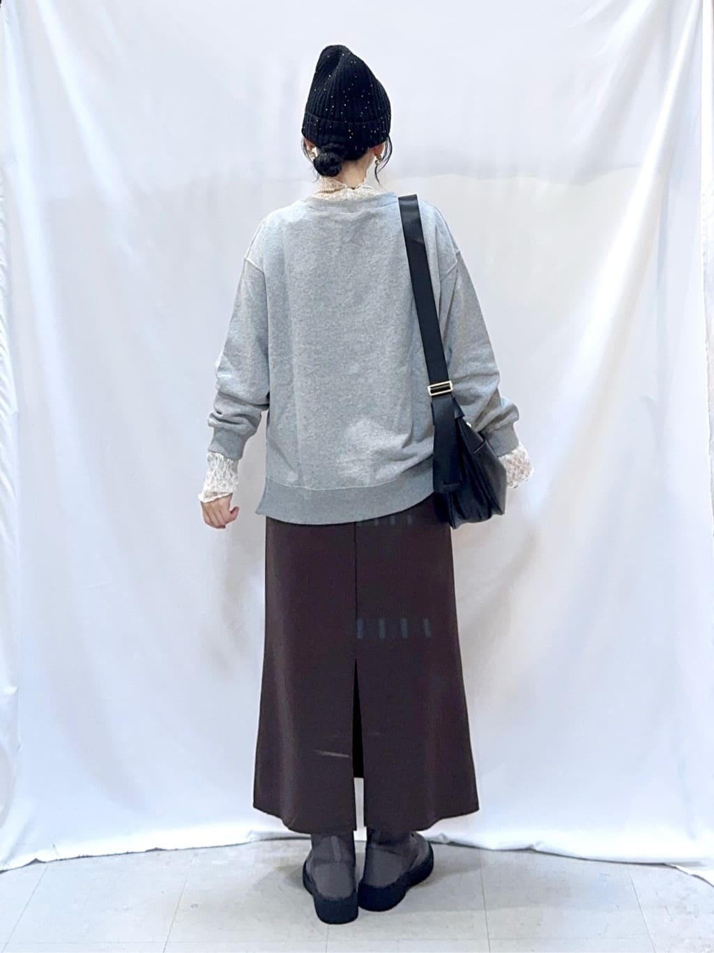𝐇𝐢𝐫𝐨𝐦𝐢さんの「SHOO･LA･RUE｜グラフィックアソート裏毛スウェット」を使ったコーディネート