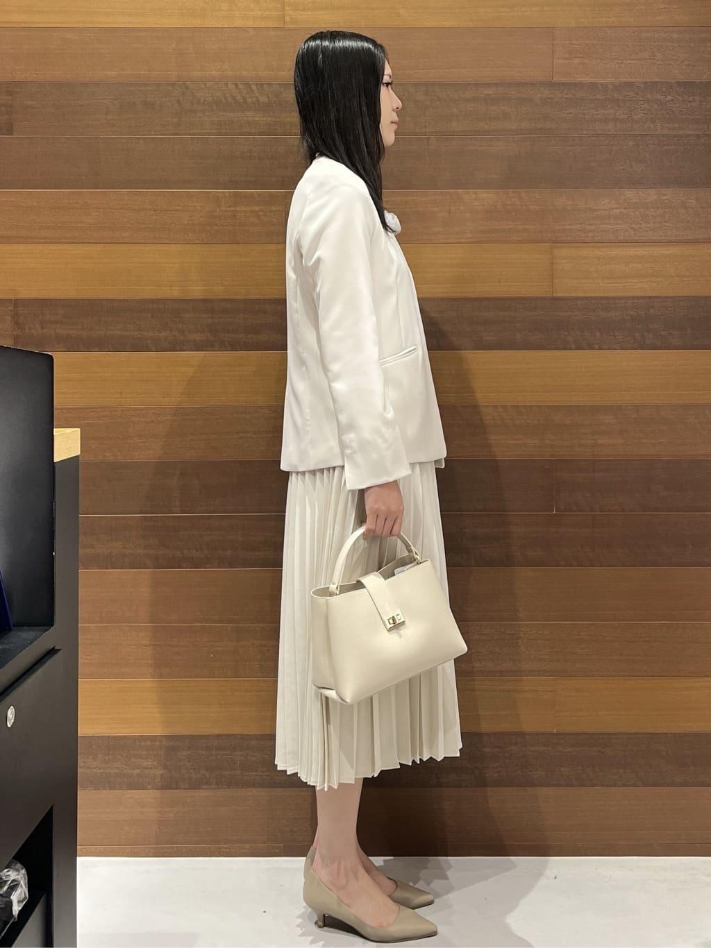 さやさんの「OPAQUE.CLIP｜《通勤／セットアップ対応》 Vネックジャケット／ダブルクロス【洗濯機OK】」を使ったコーディネート