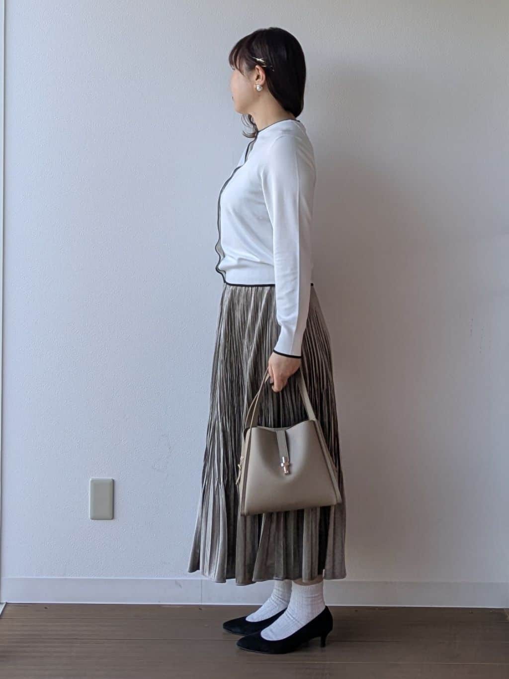 なみきさんの「UNTITLED｜【アンサンブル可/洗える】ウォームスパン カーディガン」を使ったコーディネート