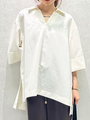 Miwaさんの「UNTITLED｜【UVカット/接触冷感/吸水速乾/ゆったり】V開きネックシャツ」を使ったコーディネート