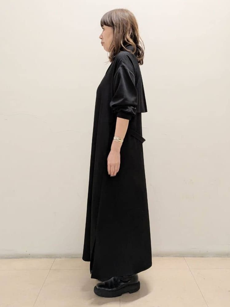 MAMIさんの「UNTITLED｜【前開きボタン/ベルト付/羽織シャツ/】2WAYトレンチ風ワンピース」を使ったコーディネート