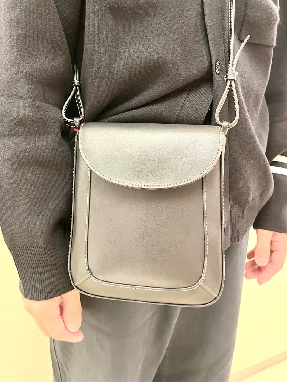 小山凌さんの「DRESSTERIOR｜◆ヴィンテージ アルティメットチノパンツ」を使ったコーディネート