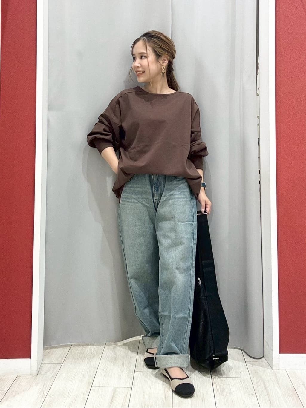 shioさんの「SHOO･LA･RUE｜【洗濯機可/S-LL】キーネックですっきり見え サイドスリット入りカーディガン【CIRCRIC】」を使ったコーディネート