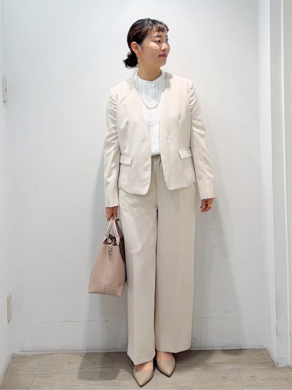 sumicaさんの「OPAQUE.CLIP｜《通勤／セットアップ対応》 パイピングVネックジャケット【洗濯機OK】」を使ったコーディネート