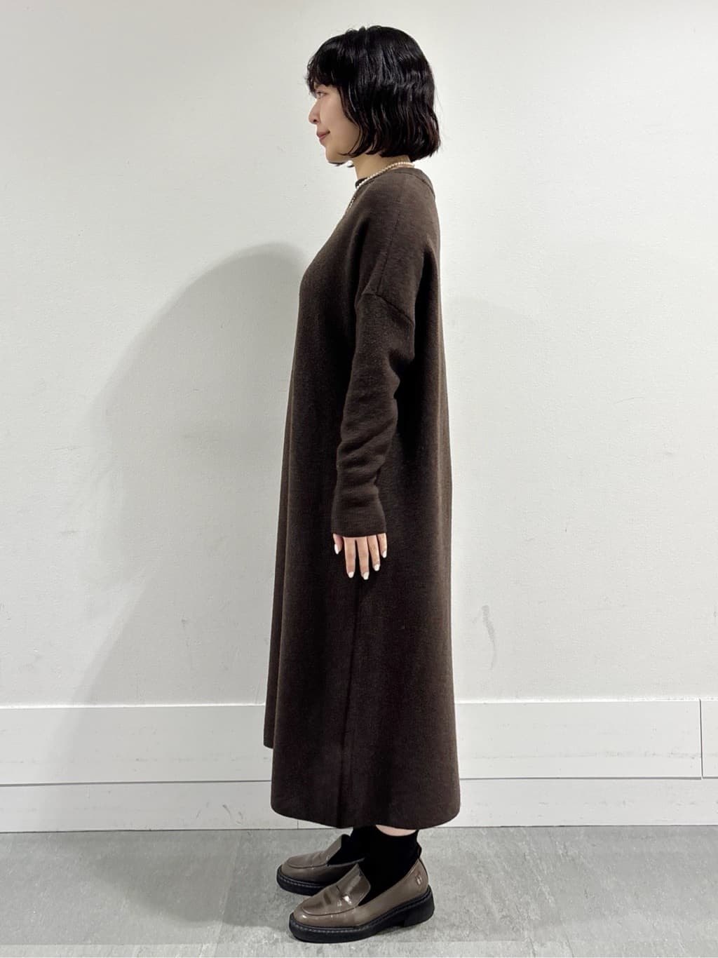 モエカさんの「UNTITLED｜【Made In Japan】ガラスパールレイヤードネックレス」を使ったコーディネート