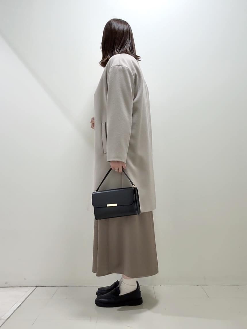 YUIさんの「UNTITLED｜【ウエストゴム/洗える】サテンナロースカート」を使ったコーディネート
