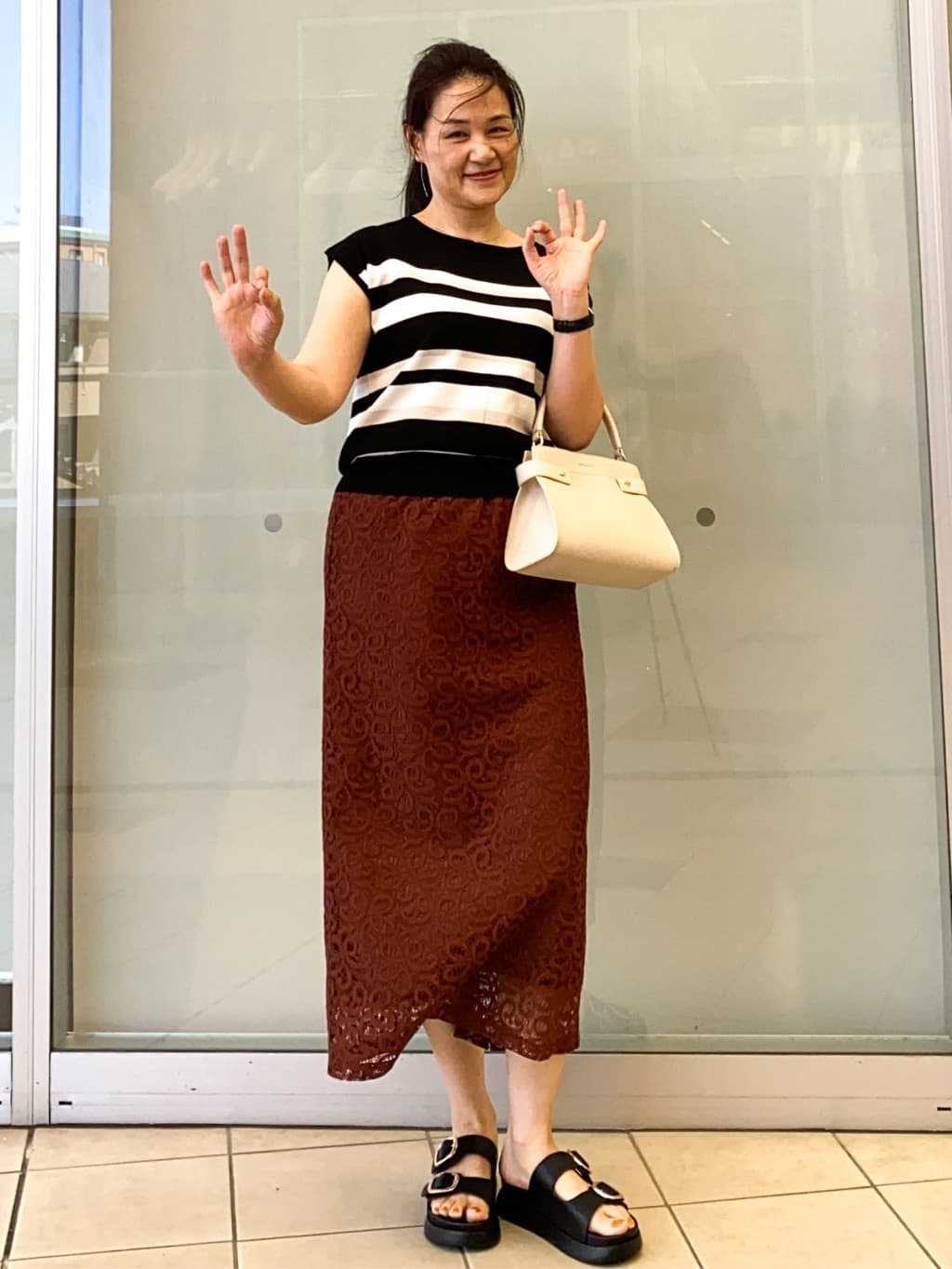 Jeanさんの「OPAQUE.CLIP｜《美人百花掲載》レースイージーナロースカート【洗濯機洗い可】」を使ったコーディネート