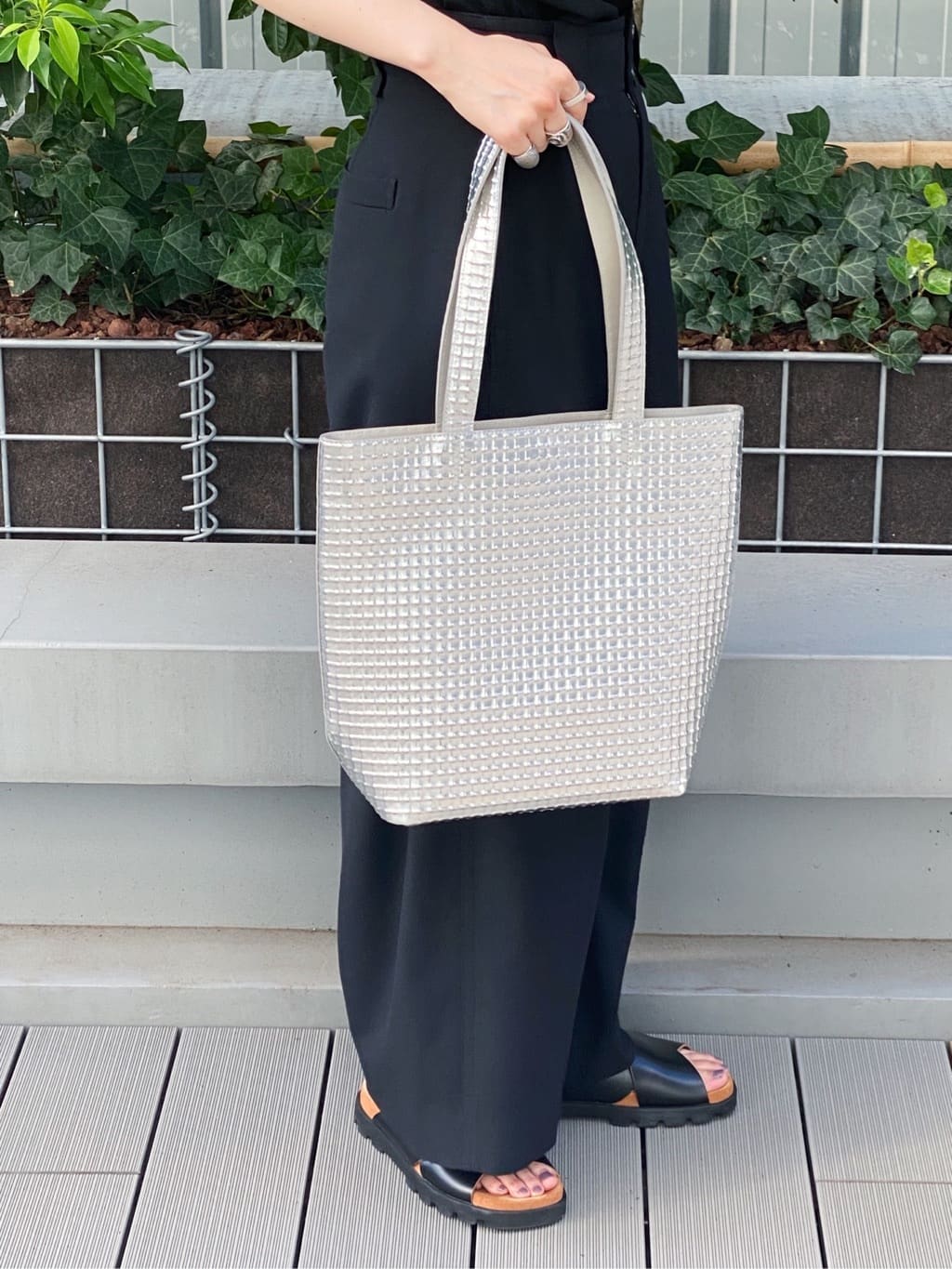 Uさんの「HIROKO HAYASHI｜ZANA(ザーナ)トートバッグM」を使ったコーディネート