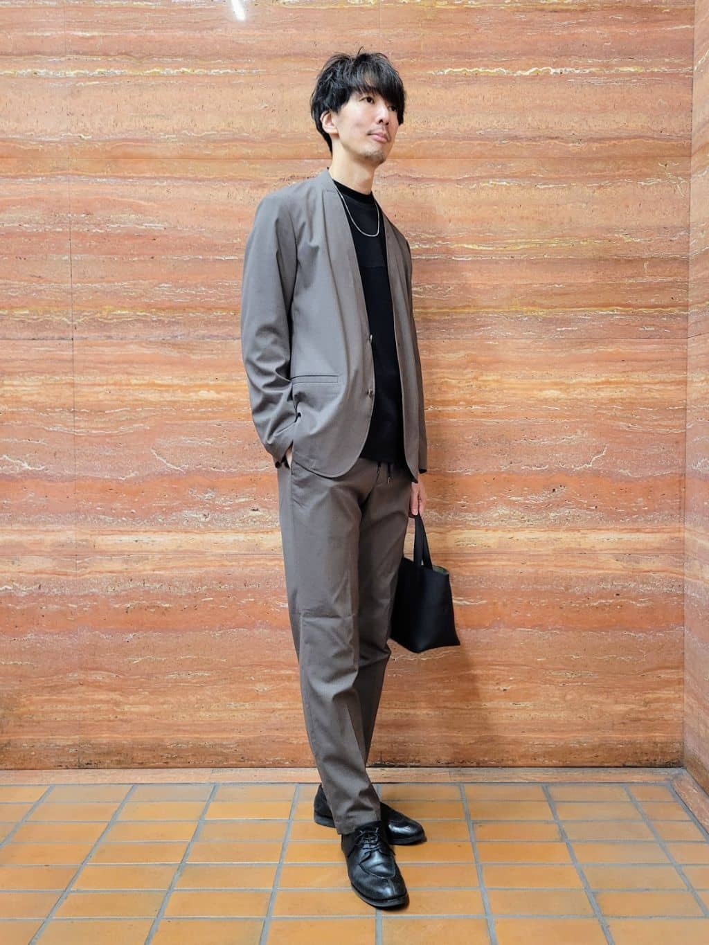 piroyaさんの「TAKEO KIKUCHI｜【ON／OFF兼用】CARREMANファブリック ノーカラージャケット」を使ったコーディネート