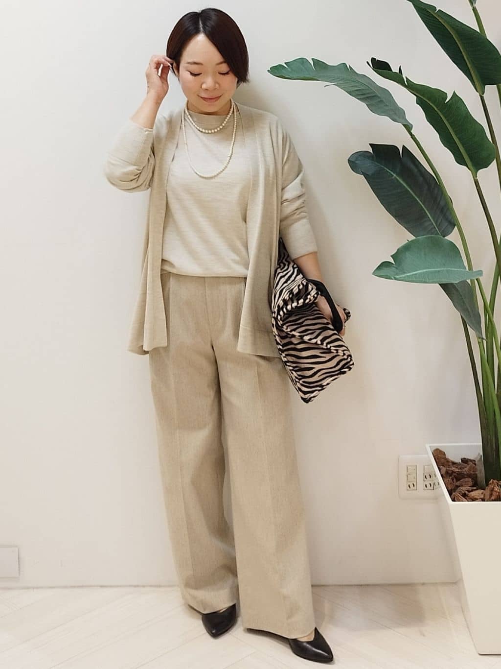 s u g iさんの「UNTITLED｜【アンサンブル可/洗える/ボタンなし】シルクウールカシミヤ 着流しカーディガン」を使ったコーディネート