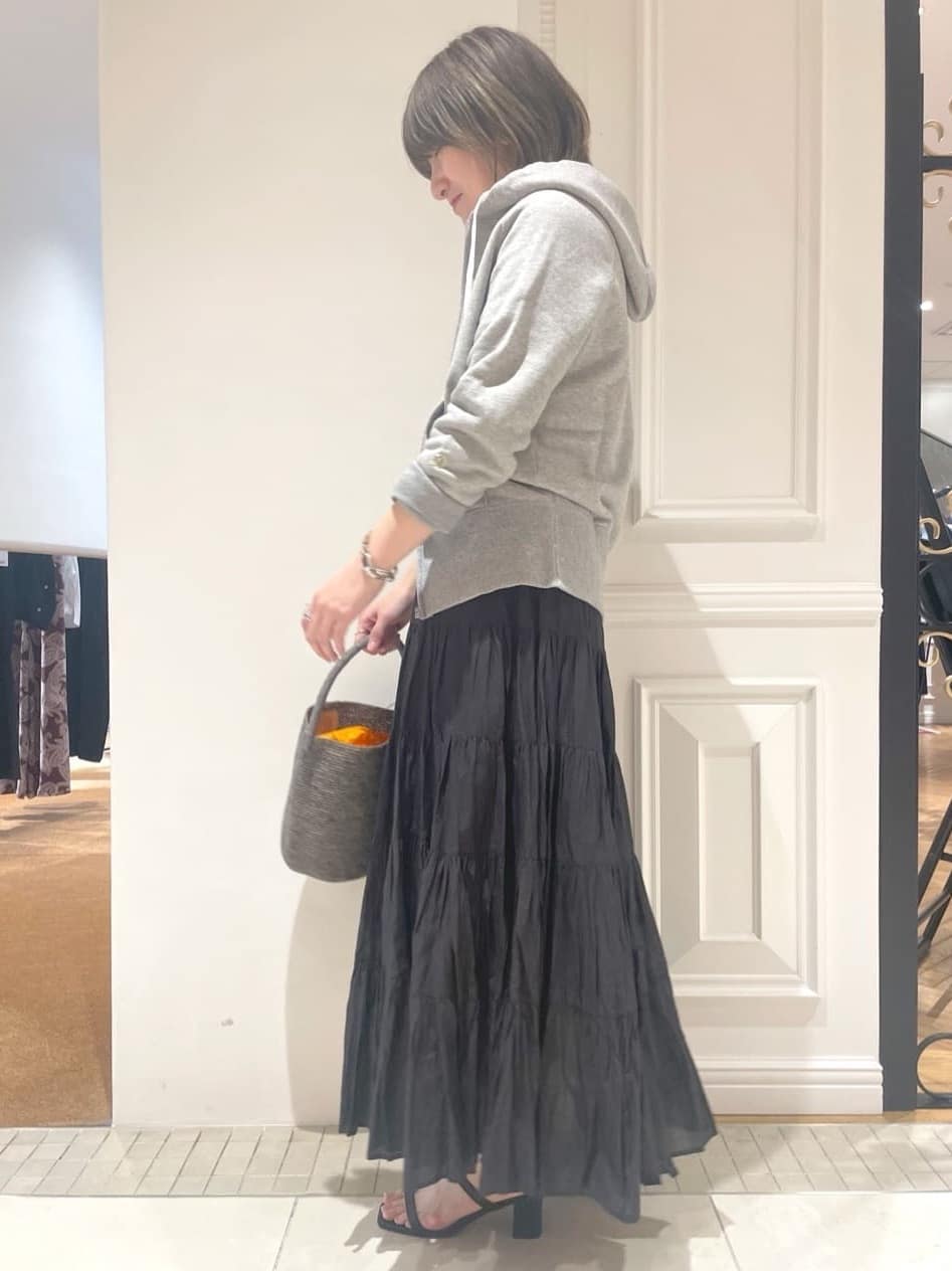 makiさんの「DRESSTERIOR｜◆【接触冷感/抗菌防臭/消臭】アイスクリアコットンTシャツ」を使ったコーディネート
