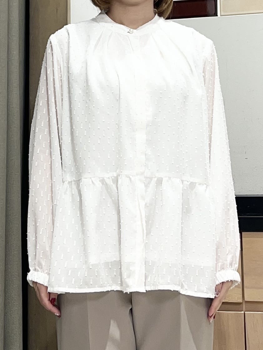 かのさんの「THE SHOP TK｜【通勤・きちんと見えに】ダブルクロス ペプラムジレ/セットアップ可」を使ったコーディネート