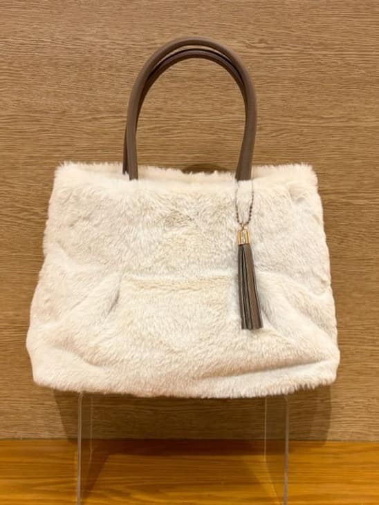 yukariさんの「grove｜【名品アウター／800FP・多機能】つつまれダウンショート」を使ったコーディネート