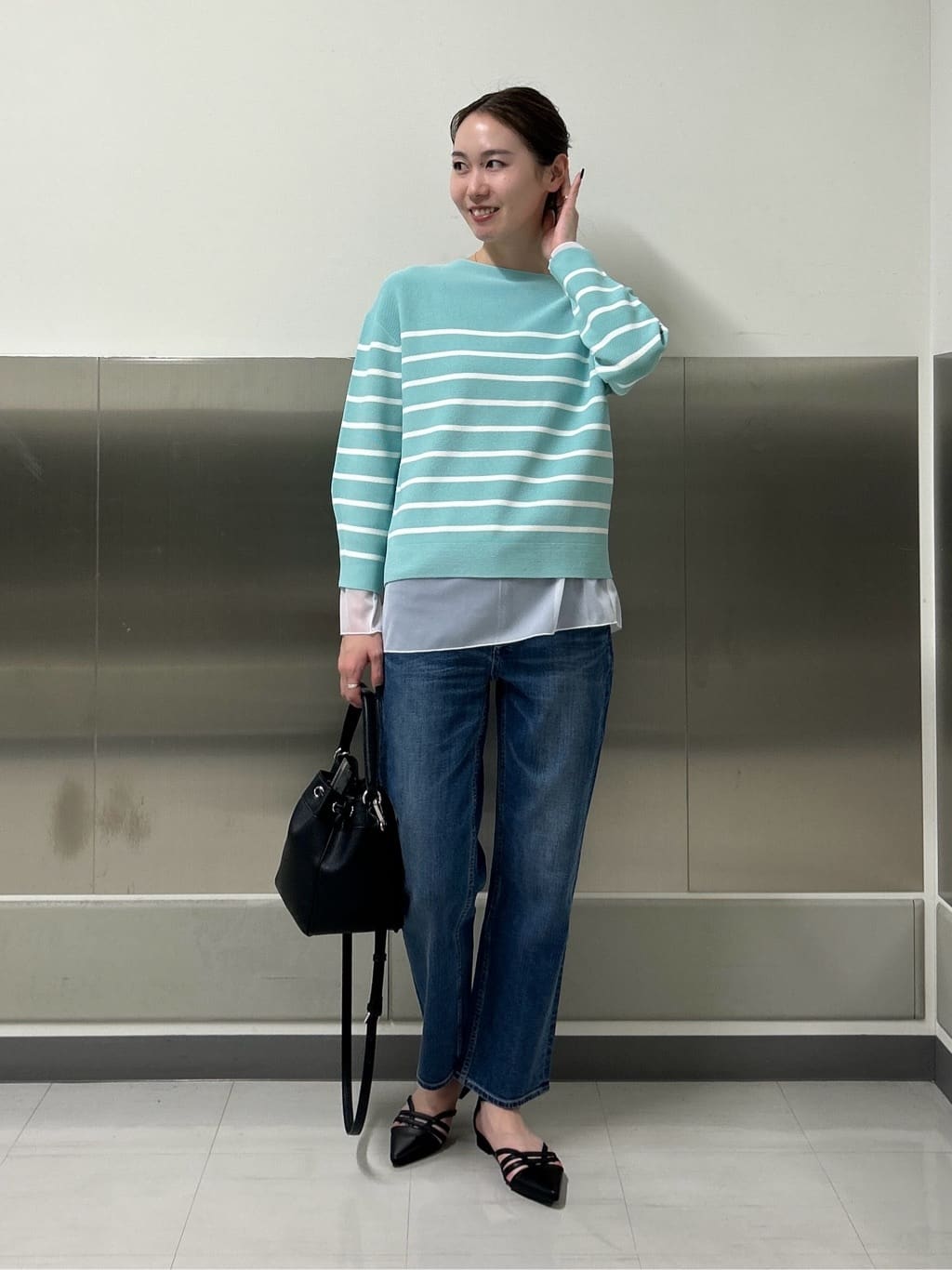 mitsukiさんの「INDIVI｜【褒められデニム】スリムストレート デニムパンツ」を使ったコーディネート