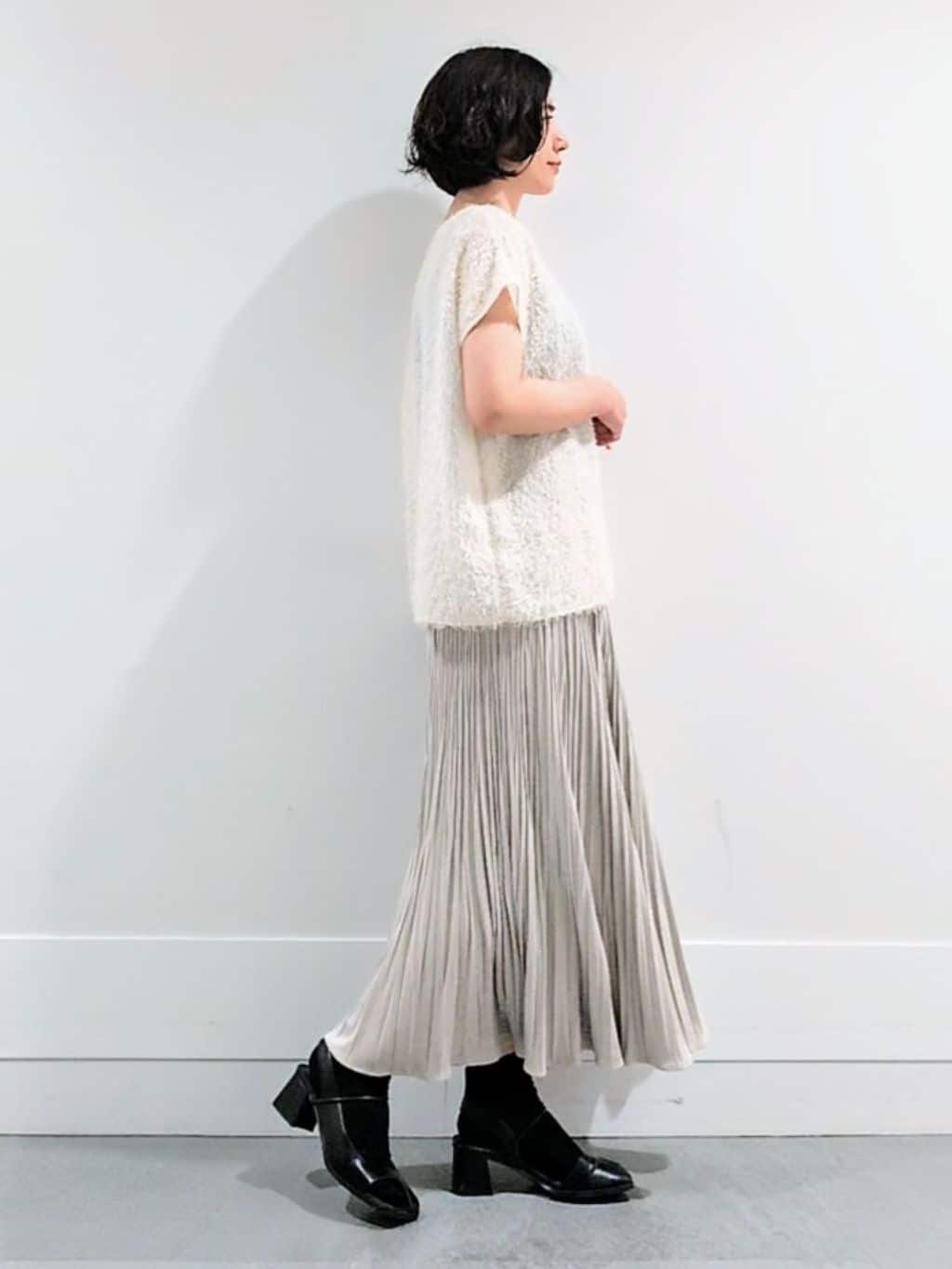 ミズタさんの「UNTITLED｜【セットアップ可/洗える】フェザーフレンチスリーブブラウス」を使ったコーディネート