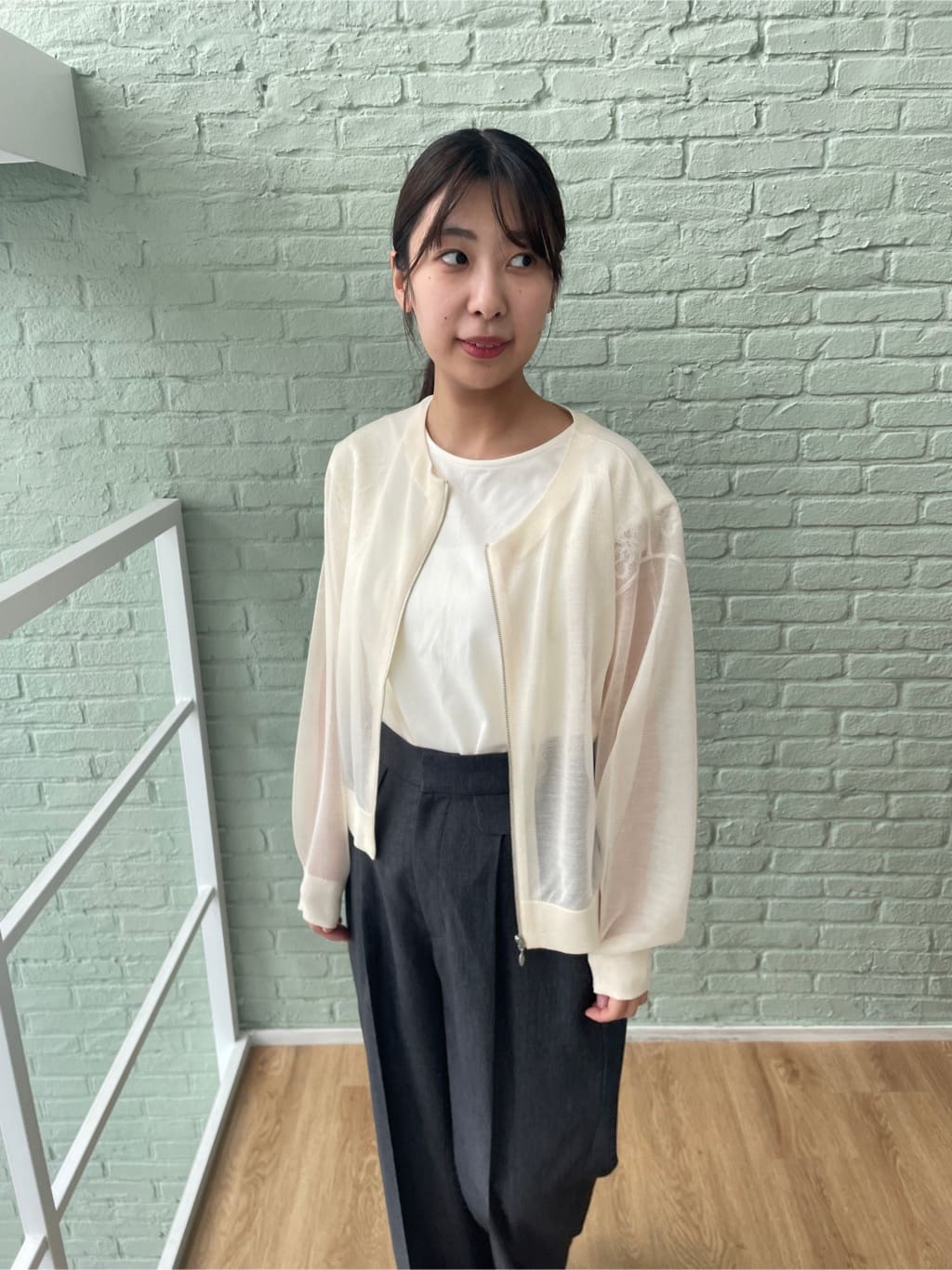 abeさんの「Couture brooch｜LEVITAシアージップアップブルゾン」を使ったコーディネート