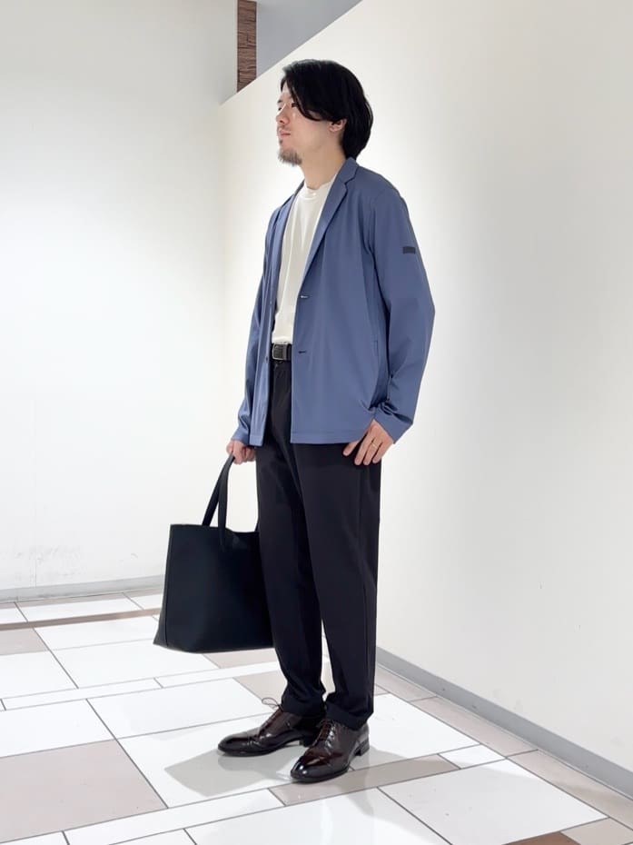 及川さんの「TAKEO KIKUCHI｜リラックス カーディガン ジャケット」を使ったコーディネート