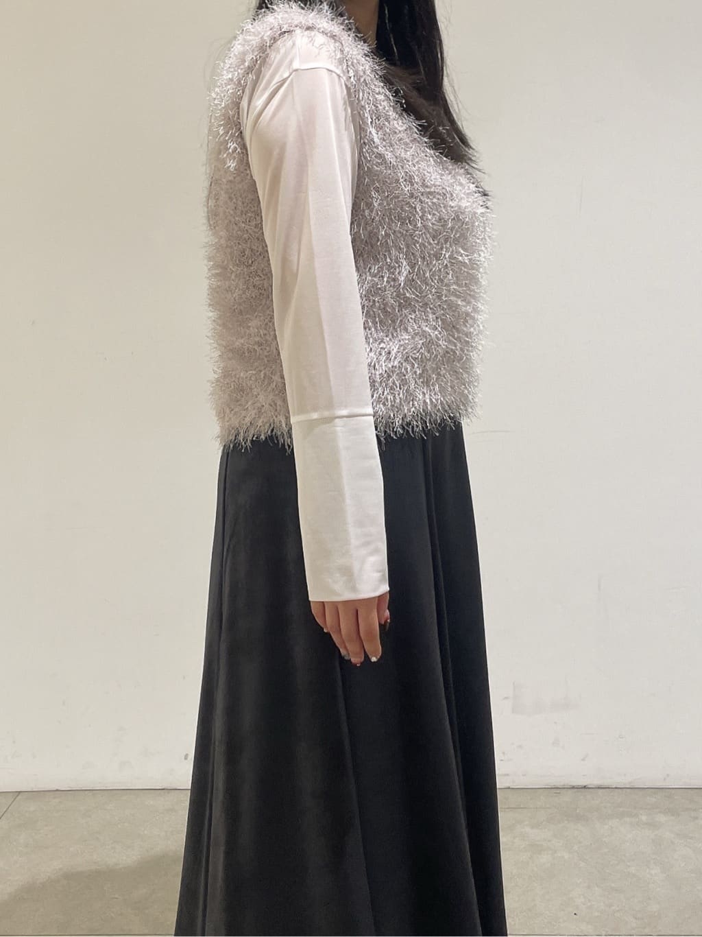 emikaさんの「INDIVI｜ストレッチシアーロングTシャツ」を使ったコーディネート