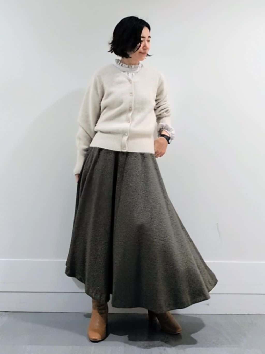 ミズタさんの「UNTITLED｜【日本製／通勤／フォーマル】カシミヤ混ノーカラーコート」を使ったコーディネート