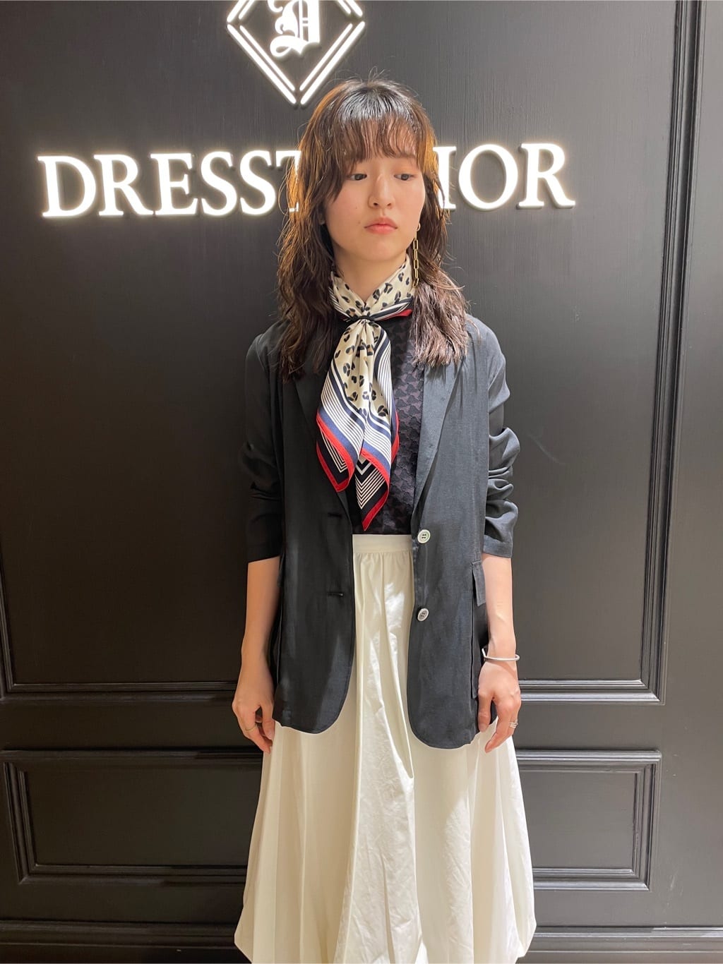 Karinさんの「DRESSTERIOR｜【STORY11月号掲載】レオパードシルクスカーフ」を使ったコーディネート