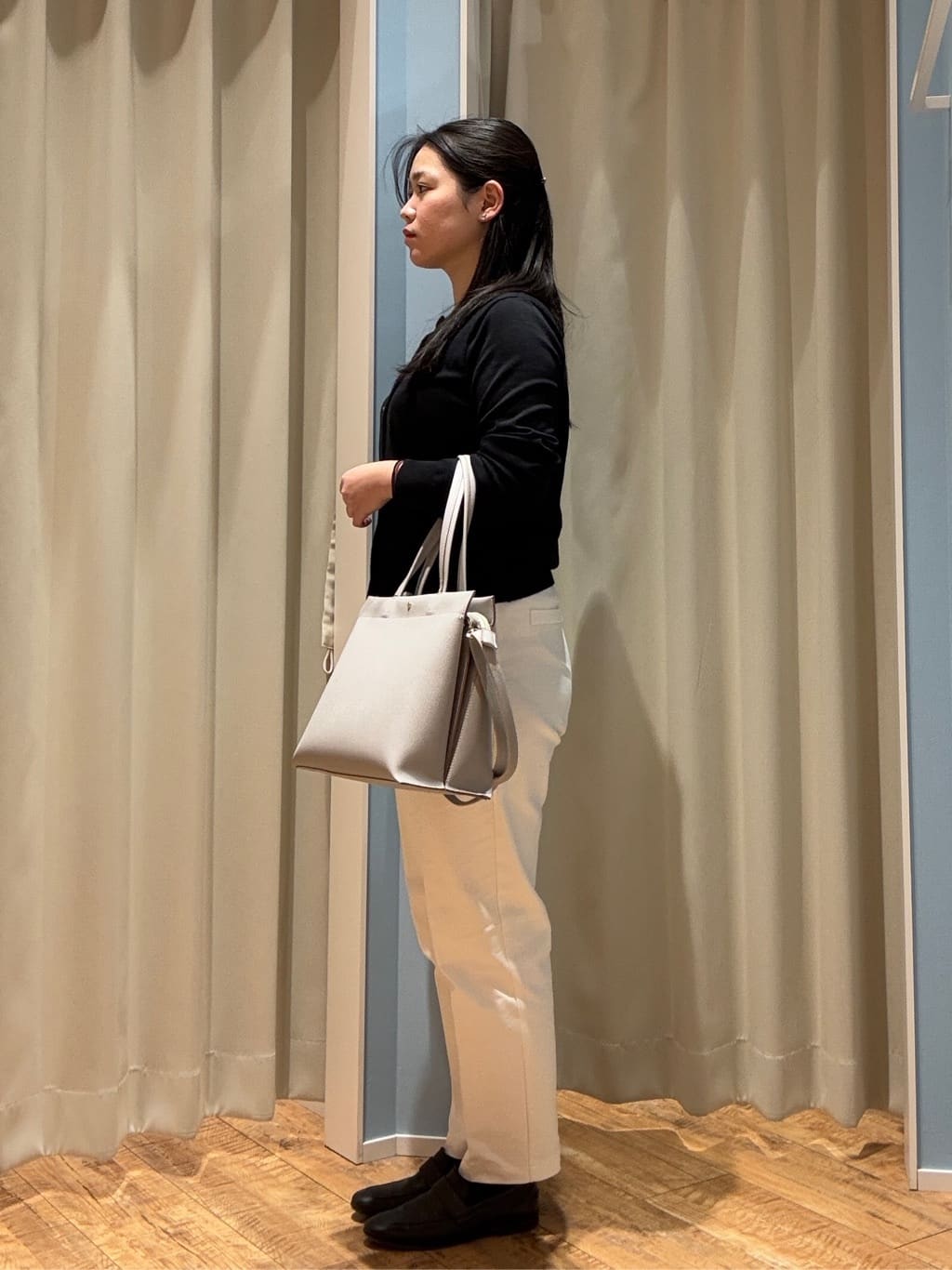 Haruさんの「SHOO･LA･RUE｜◆【高レビュー/洗える/美脚シルエット】ソフトスティックパンツ」を使ったコーディネート