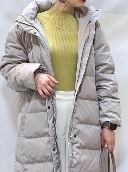 𝐇𝐢𝐫𝐨𝐦𝐢さんの「SHOO･LA･RUE｜【洗濯機可/撥水】フェイクファーフード ロングダウン」を使ったコーディネート