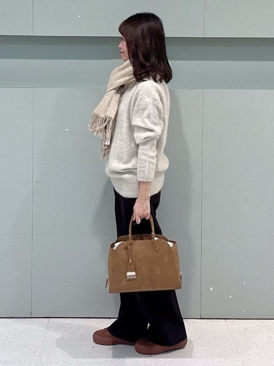 makiさんの「UNTITLED｜【大人な品格/ふわふわニット】フォックスカシミヤ コクーンニット」を使ったコーディネート