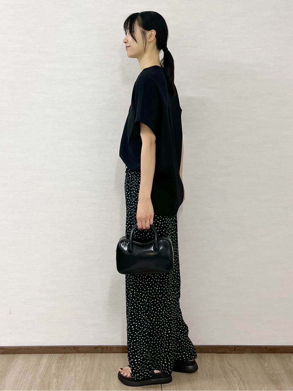 sachikoさんの「OPAQUE.CLIP｜《5色展開／SS-LLサイズ》スキッパー金ボタンブラウス／セットアップ対応【防シワ／ストレッチ／洗濯」を使ったコーディネート