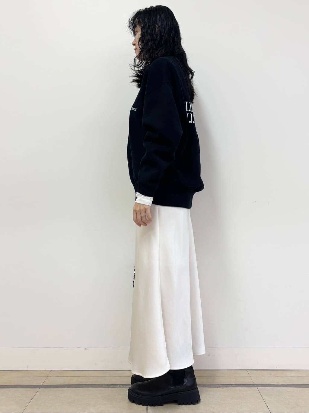 YOKOTAさんの「DRESSTERIOR｜◆【洗える/リブベロア】シアーリブベロアカットソー」を使ったコーディネート