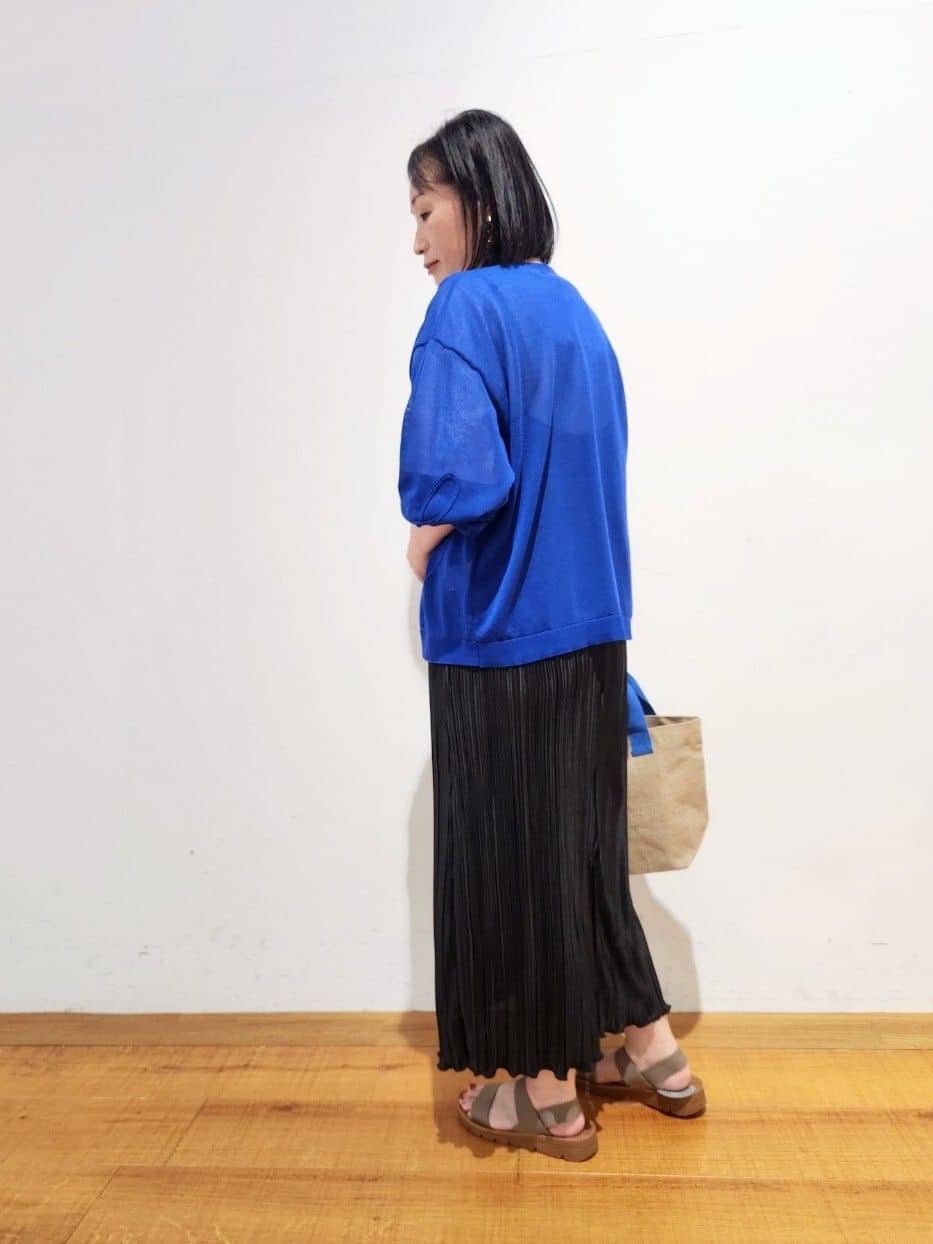 くまさんの「SHOO･LA･RUE｜ニュアンスデザインがこなれ見え 刺繍デザイン シアーカーディガン」を使ったコーディネート