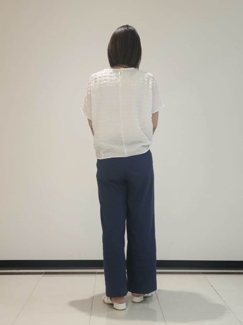 eriさんの「INDIVI｜【デニムライク】マリンボタン リネン混ワイドパンツ」を使ったコーディネート