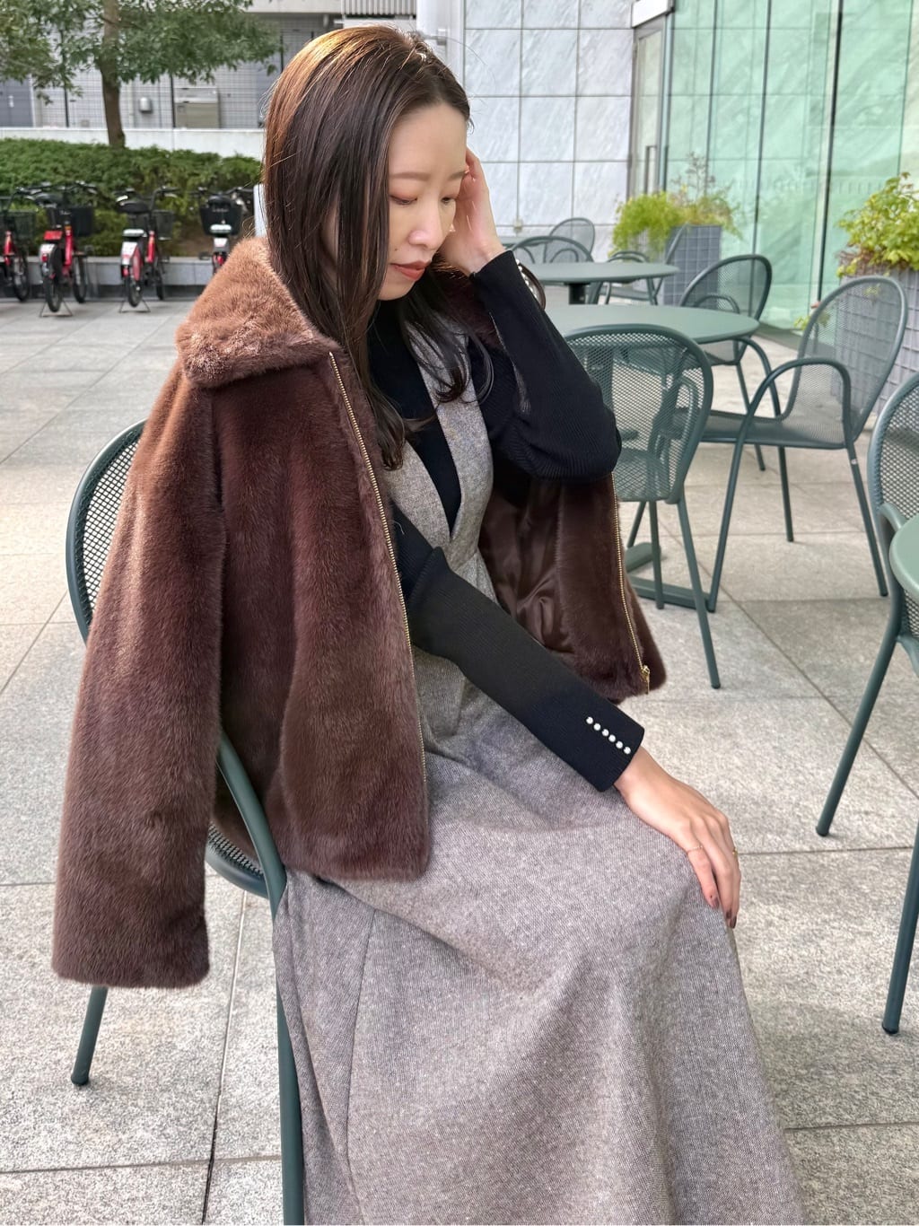 teiさんの「Couture brooch｜【多機能・フェミニン】パール調リブニット」を使ったコーディネート
