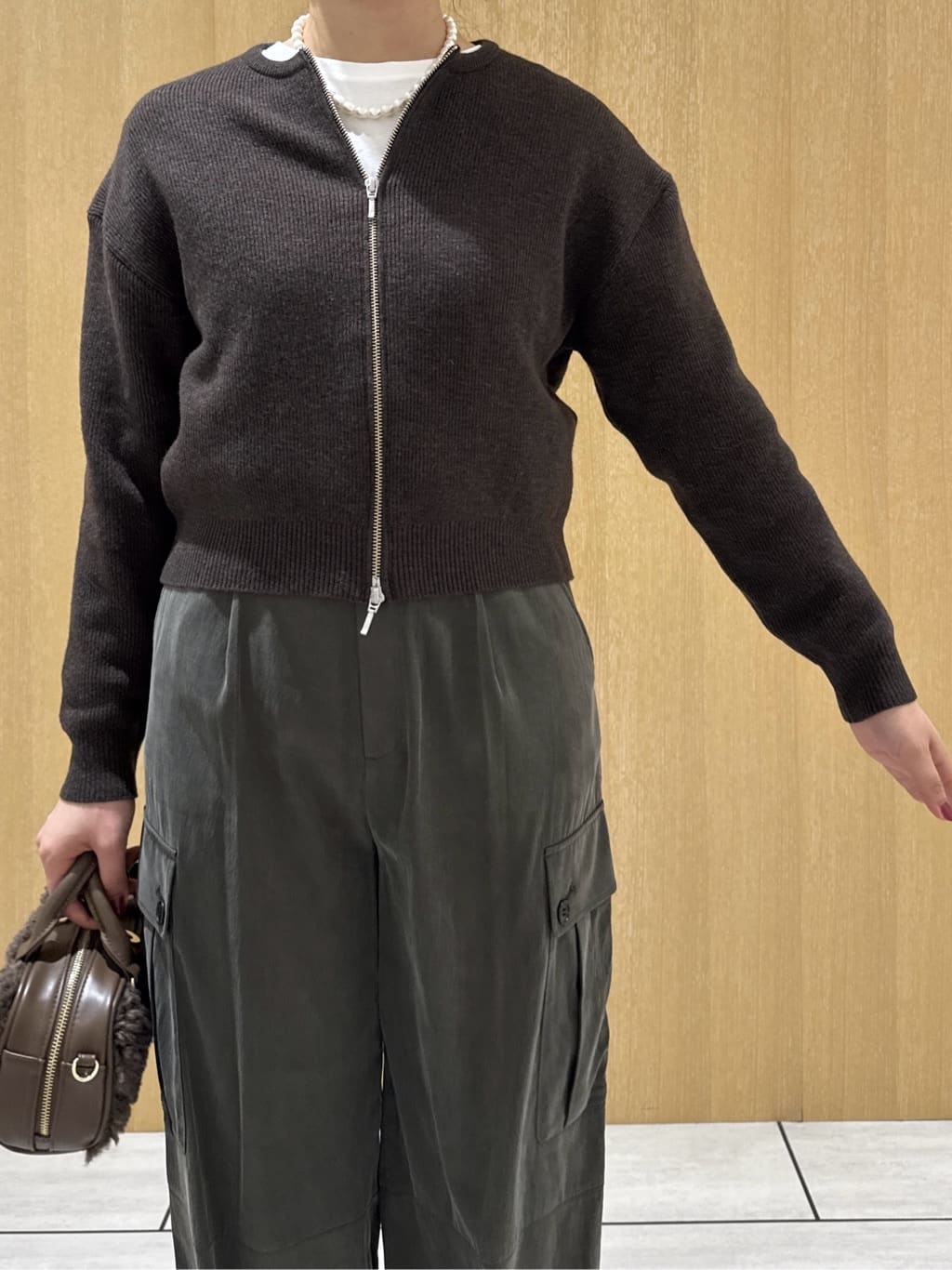 nanaさんの「UNTITLED｜【ゆったりサイズ／着丈短め】ジップニットカーディガン」を使ったコーディネート