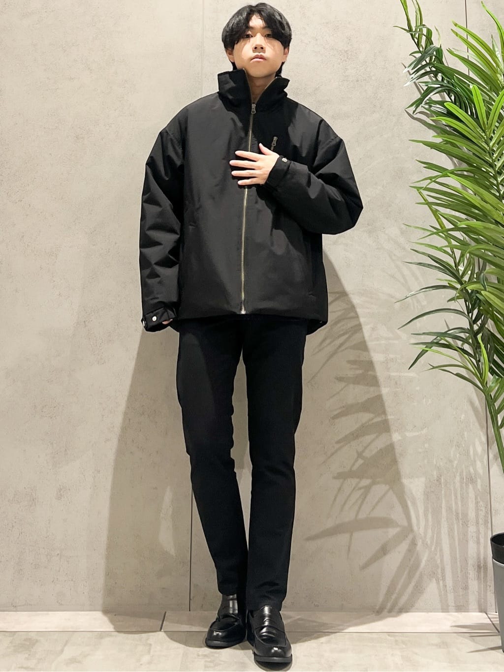 SHI-MAさんの「THE SHOP TK｜【大人の上品カジュアルを叶える】ハグするニット 洗濯機OK／6色展開」を使ったコーディネート