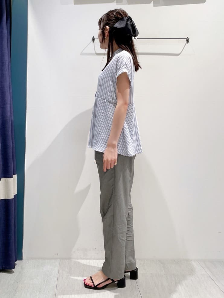 haruさんの「grove｜キレイも動きやすさも　美脚見えハイパーストレッチパンツ」を使ったコーディネート