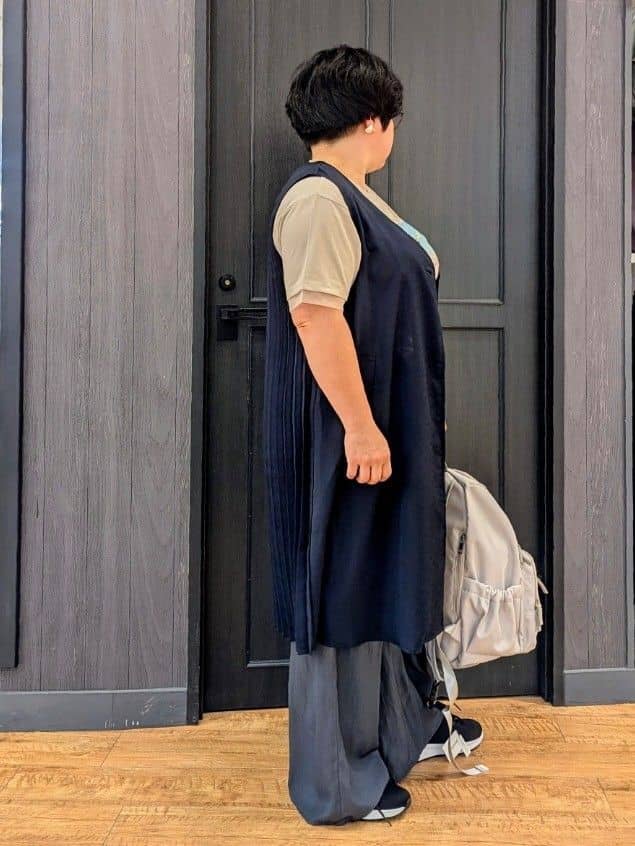 エリオットさんの「SHOO･LA･RUE｜◆【S-LL/体型カバー】後ろ姿もきれい見え バックプリーツジレ」を使ったコーディネート