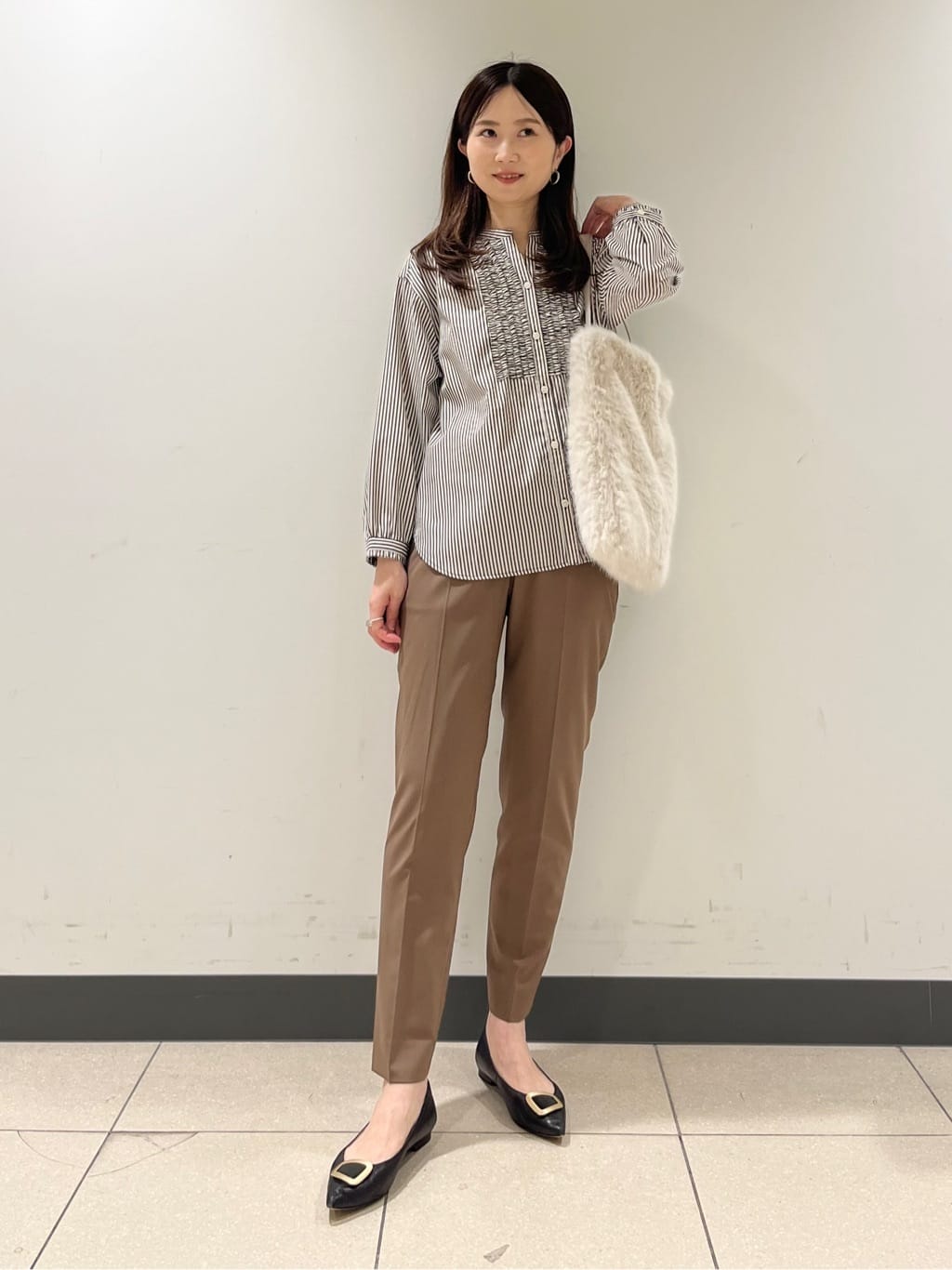 shokoさんの「INDIVI｜【褒められパンツ/ウール混】スティックパンツ」を使ったコーディネート