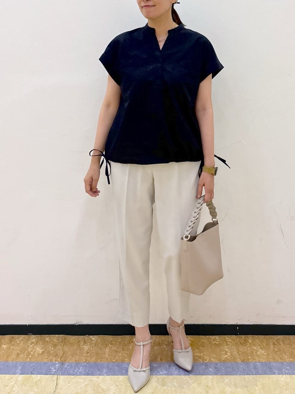 akariさんの「index｜ストレッチテーパードパンツ【洗濯機洗い可／吸水速乾／防シワ】」を使ったコーディネート
